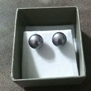 2/$30 Gunmetal Honora pearl studs